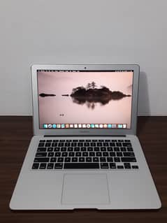 "MacBook Air 2015 - 4GB RAM, 128GB Storage, Excellent Condition"