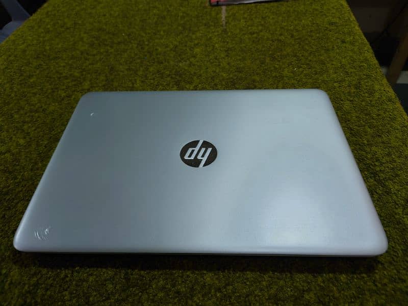 Imported Touch Screen hp840 laptop ,condition 10/10 5