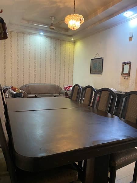 Dining Table with 8 Chairs 1