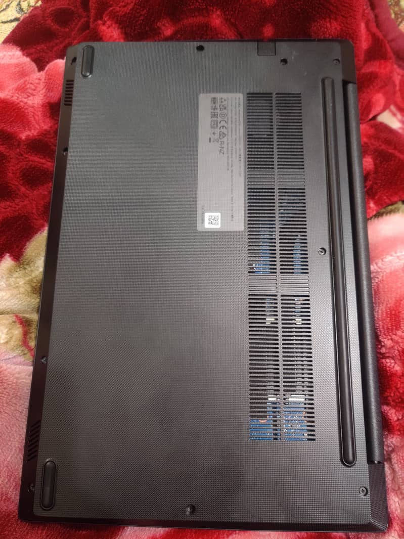 LENOVO V14 12 Gen 3