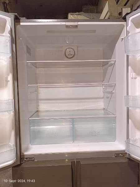 Haier fridge ha good condition ha 3