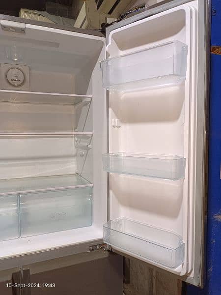 Haier fridge ha good condition ha 5