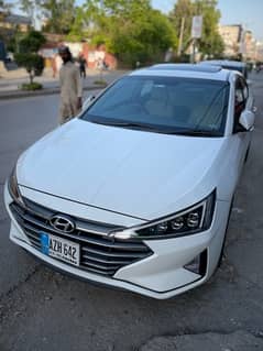 Hyundai Elantra 2022