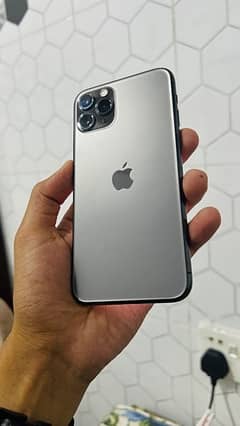 iPhone 11 pro 256GB Dual sim PTA Approved