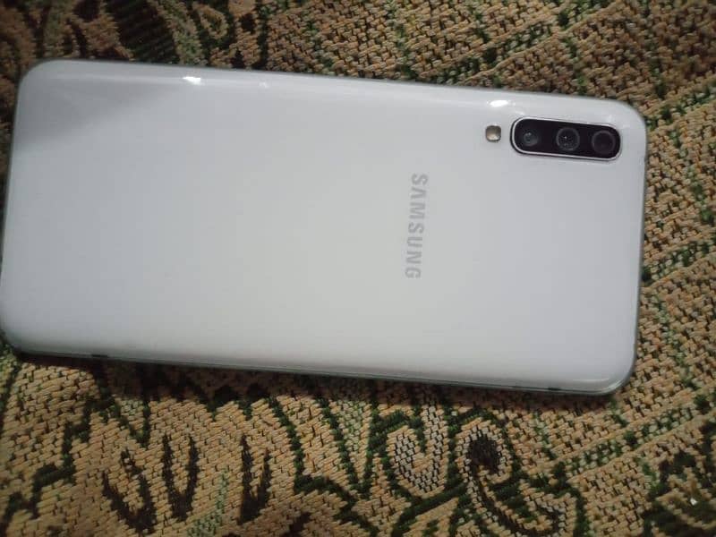 Samsung galaxy A50 6/128 4