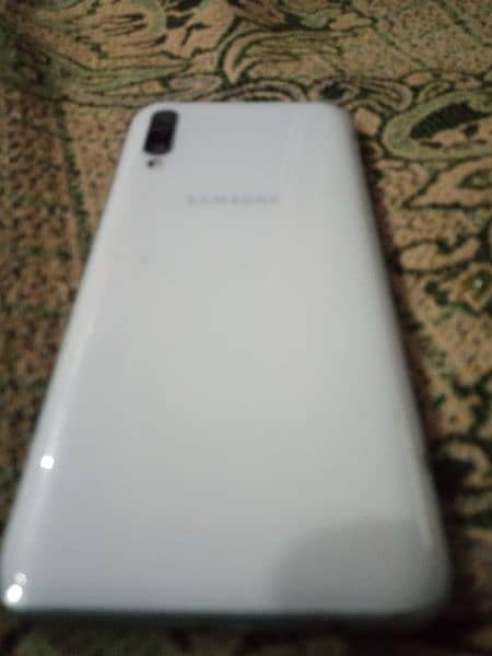 Samsung galaxy A50 6/128 7