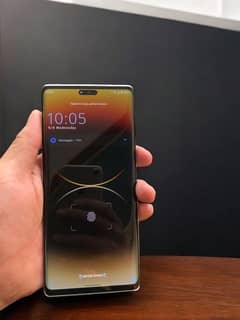 Aquos R6 5G