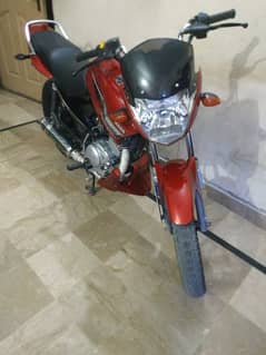 Yamaha ybr 125 model 2016 for urgent sale