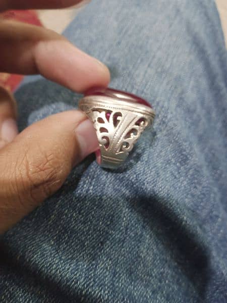 Yakoot stone with chandi ring 0