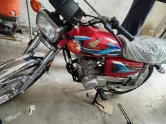 Honda 125 condition 10by 10 Aplide for Lena wala first owner ho ga 0