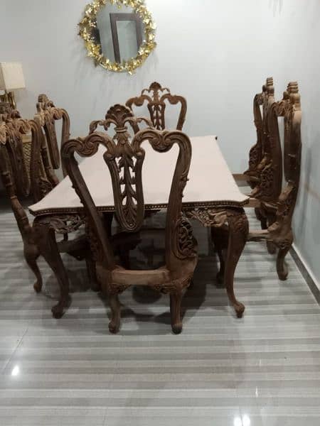 Royal dining table 4