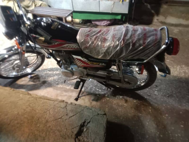 Honda 125 urgent sell 03173945439 1