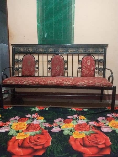 iron sofa set for sale, used condition, only cleaning required 2