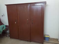 Almari wardrobe