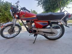 Honda 125 CG argent for saleCall my WhatsApp number 03284724204