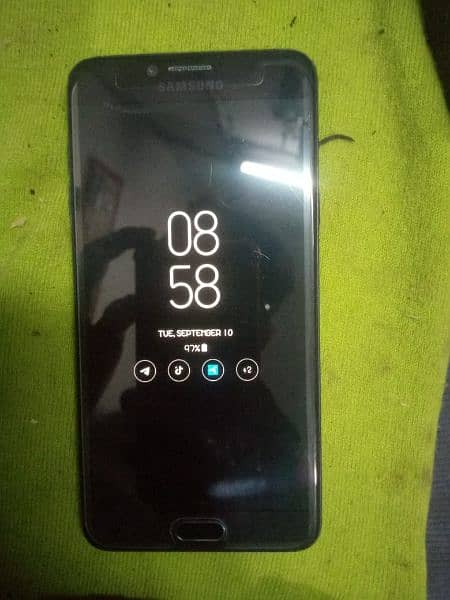 Galaxy C7 Pro 4