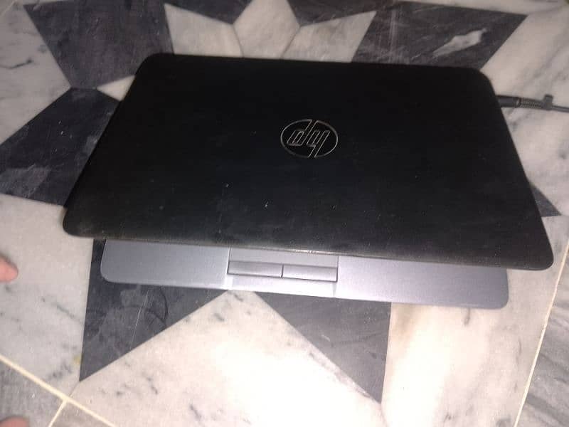 laptop HP brand core i5 4th generation. 1