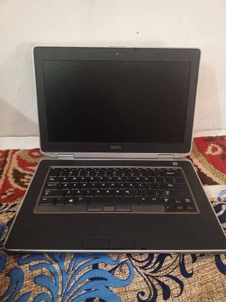 DELL Laptop i5 4GB/128GB SSD 1