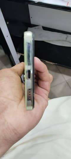 vivo y100