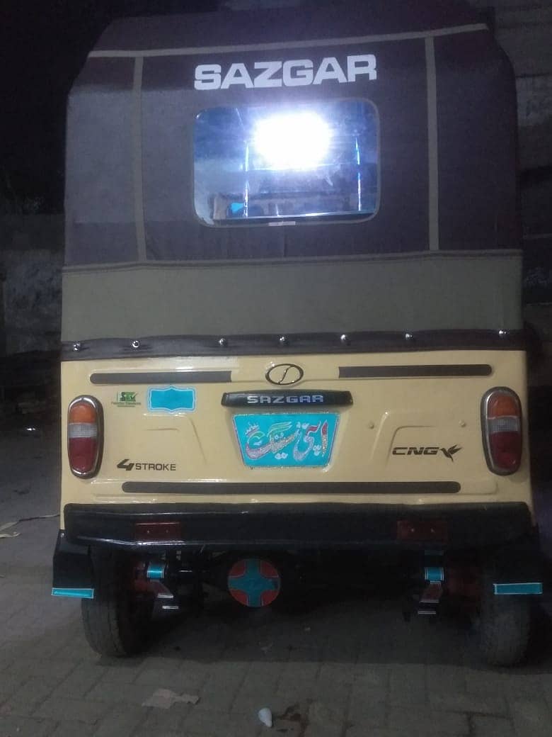 sazgar rickshaw 2016 model in good condition 4