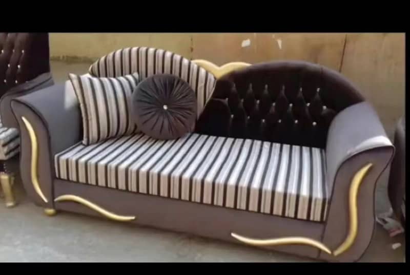 Poshish Beds Sofa Chairs dewan Availbe Diffrenece prices 17