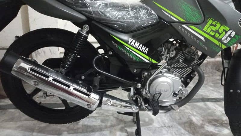 Yamaha ybr g 2023 4