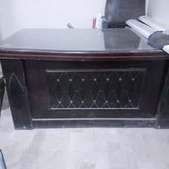 Office executive table for sale in 3500 0