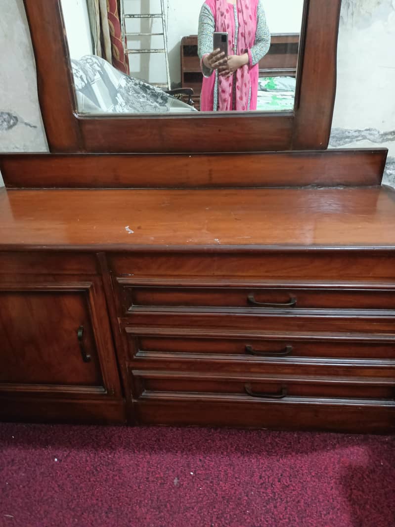 Double Bed with Dressing Table 2