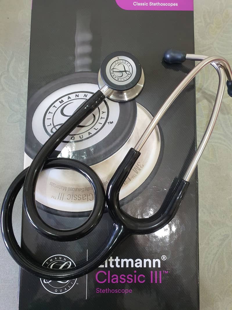 Littman classic iii,3M stethoscope. 1