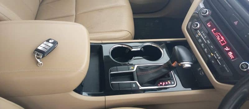 KIA GRAND CARNIVAL 2019 2