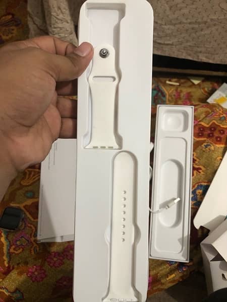 apple watch series 8 upon box hai 8