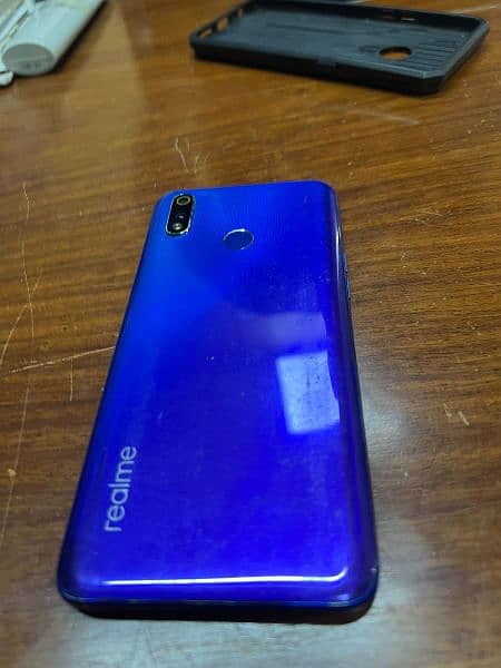 Realme 3 Pro 1