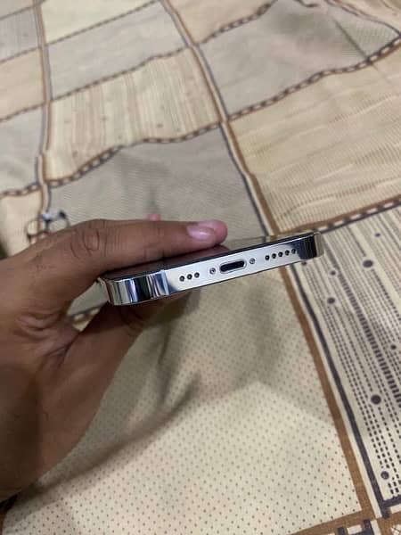 iphone 13 pro 256GB non pta 4