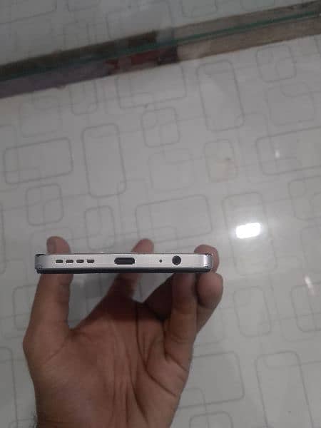 Infinix hot 30 8+8 128 0