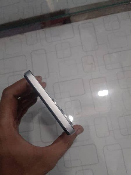 Infinix hot 30 8+8 128 3