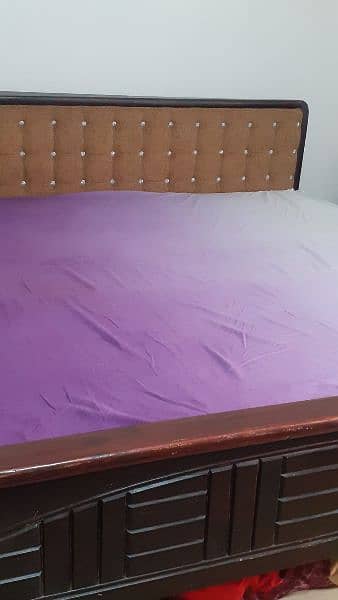 Bed in good condition for sale at a reasonable and negotiable price 1