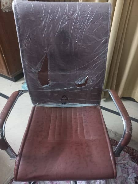 Used computer chair with wheels for sale 2