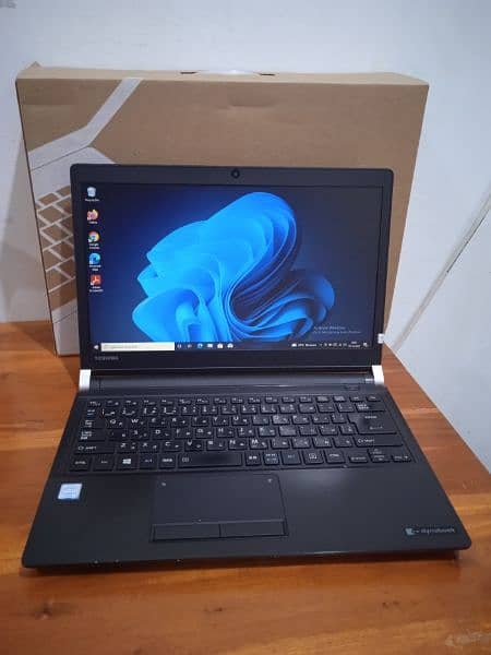 Toshiba Core i3 6th generation,4 gb ram and 320 gb hdd,3 hrs battery 2