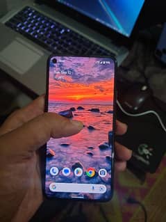 Google pixel 5 - Neat condition - reasonable price - 8 / 128 GB memory