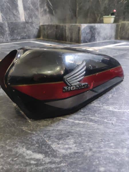 Honda 125 Black Fuel Tank or Side Tape 2