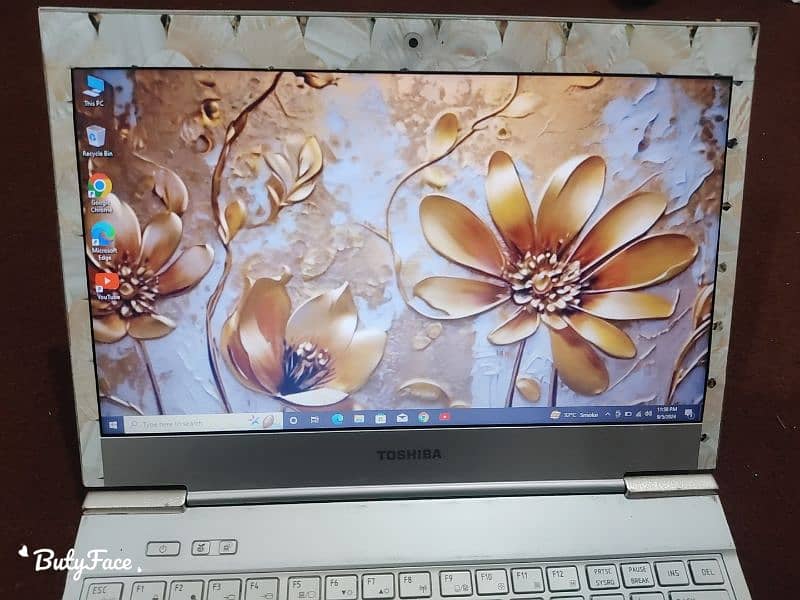 Toshiba Golden Slim core i5-3rd generation,4gb ram and 128 ssd,2 hrs 3