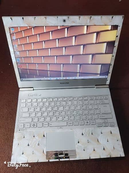 Toshiba Golden Slim core i5-3rd generation,4gb ram and 128 ssd,2 hrs 18