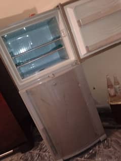 Dawlance fridge new condition and full 10/10 condition 0