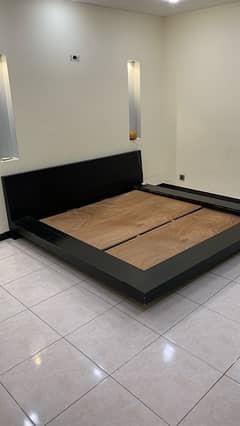 Minimal Low Roof Wooden Bed