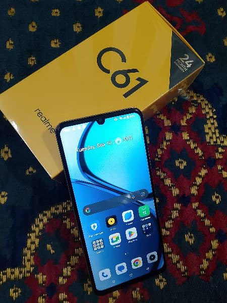 Realme C61 (6/128) 1