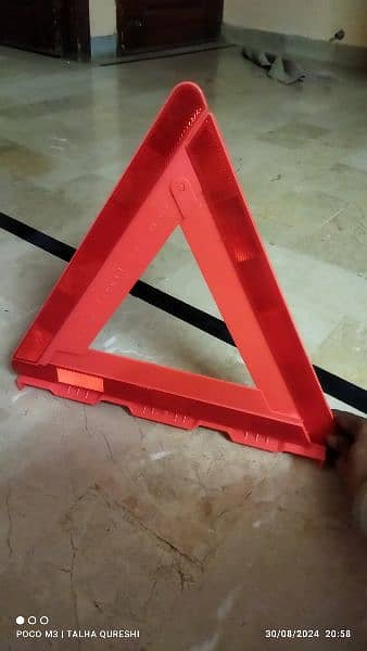 emergency triangle reflector 0