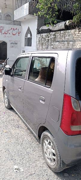 Suzuki Wagon R 2018 4