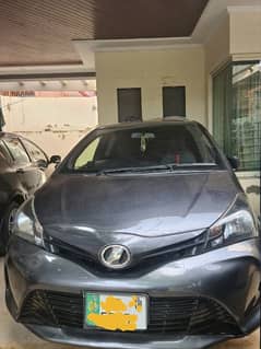 Toyota Vitz 2015