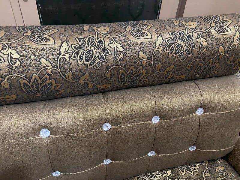 1 Three seater sofa and 2 single sofa 6