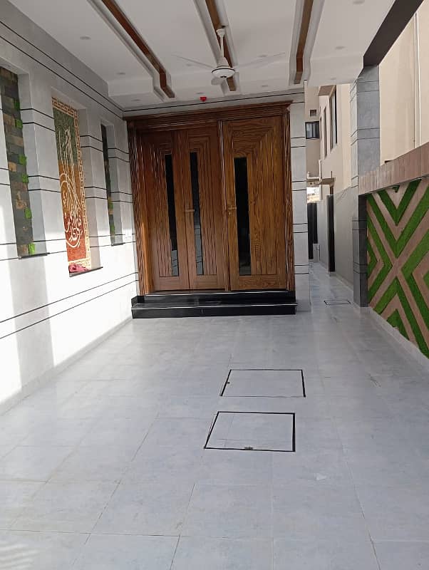 H block near to park very prime location house for Sale 23